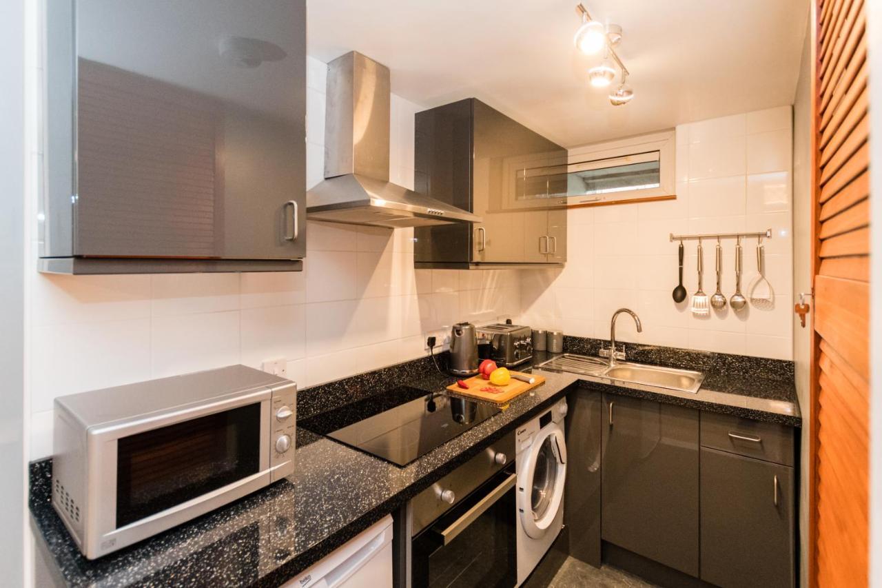 1 Bedroom Newton Apartment L Free Parking L Wigan Royal Infirmary L Haigh Hall L Central Location Екстериор снимка