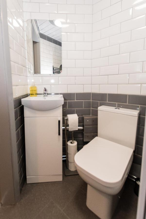 1 Bedroom Newton Apartment L Free Parking L Wigan Royal Infirmary L Haigh Hall L Central Location Екстериор снимка